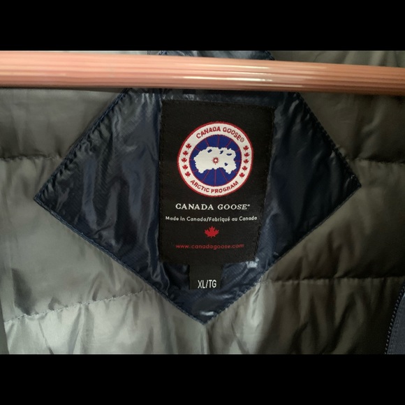 Canada goose women’s lightweight jacket - Picture 6 of 6